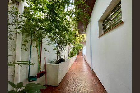Casa para alugar com 565m², 4 quartos e 2 vagasÁrea externa