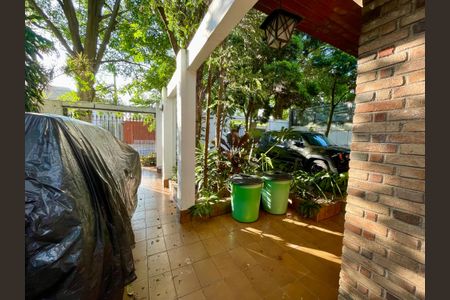 Casa para alugar com 565m², 4 quartos e 2 vagasÁrea externa