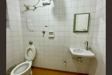 Casa para alugar com 565m², 4 quartos e 2 vagasBanheiro