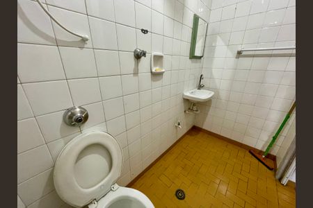 Casa para alugar com 565m², 4 quartos e 2 vagasBanheiro