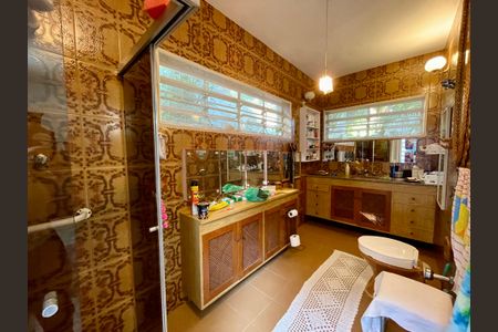 Casa para alugar com 565m², 4 quartos e 2 vagasBanheiro da Suíte