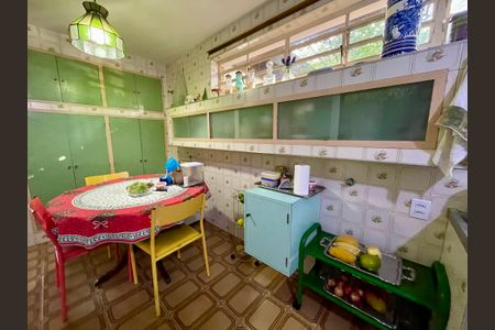 Casa para alugar com 565m², 4 quartos e 2 vagasCozinha