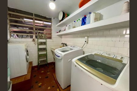 Casa para alugar com 565m², 4 quartos e 2 vagasÁrea de Serviço