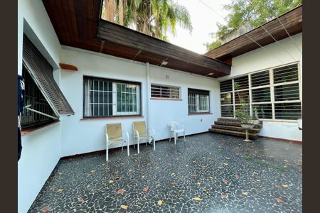 Casa para alugar com 565m², 4 quartos e 2 vagasÁrea externa
