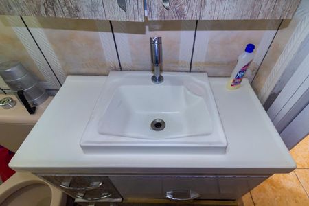 Casa para alugar com 120m², 2 quartos e 1 vaga Casa para alugar com 120m², 2 quartos e 1 vagaBanheiro