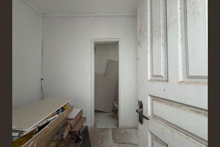 Casa à venda com 173m², 4 quartos e 2 vagas Casa à venda com 173m², 4 quartos e 2 vagasQuarto de Serviço