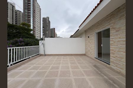Casa à venda com 173m², 4 quartos e 2 vagas Casa à venda com 173m², 4 quartos e 2 vagasVaranda