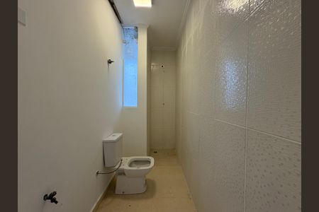 Casa à venda com 173m², 4 quartos e 2 vagas Casa à venda com 173m², 4 quartos e 2 vagasBanheiro da Suíte