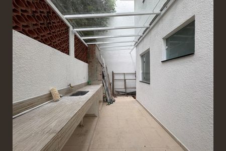 Casa à venda com 173m², 4 quartos e 2 vagas Casa à venda com 173m², 4 quartos e 2 vagasÁrea gourmet