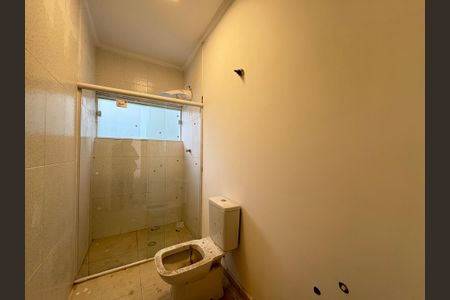 Casa à venda com 173m², 4 quartos e 2 vagas Casa à venda com 173m², 4 quartos e 2 vagasBanheiro