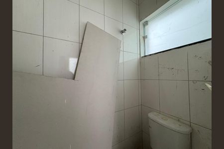 Casa à venda com 173m², 4 quartos e 2 vagas Casa à venda com 173m², 4 quartos e 2 vagasBanheiro de serviço