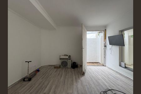 Casa à venda com 173m², 4 quartos e 2 vagas Casa à venda com 173m², 4 quartos e 2 vagasSala