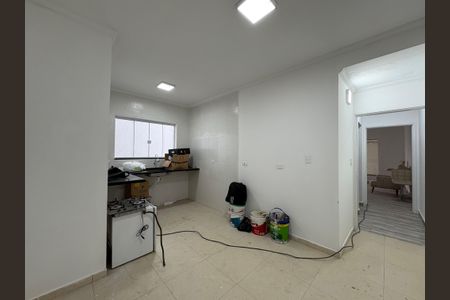 Casa à venda com 173m², 4 quartos e 2 vagas Casa à venda com 173m², 4 quartos e 2 vagasCozinha