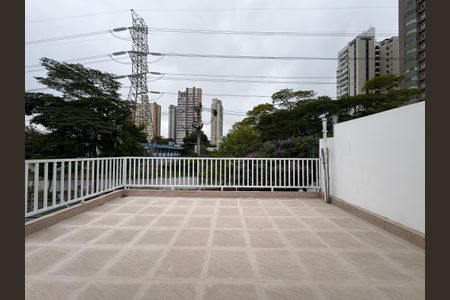 Casa à venda com 173m², 4 quartos e 2 vagas Casa à venda com 173m², 4 quartos e 2 vagasVaranda