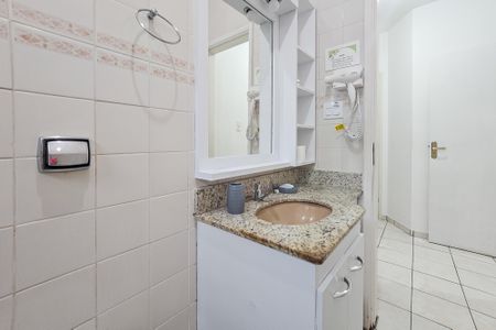 Apartamento para alugar com 167m², 3 quartos e 1 vaga Apartamento para alugar com 167m², 3 quartos e 1 vagaBanheiro