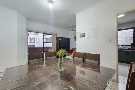 Apartamento para alugar com 167m², 3 quartos e 1 vaga Apartamento para alugar com 167m², 3 quartos e 1 vagaSala