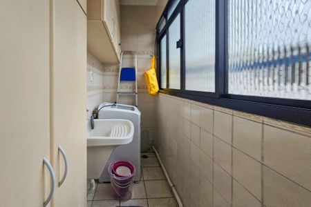 Apartamento para alugar com 167m², 3 quartos e 1 vaga Apartamento para alugar com 167m², 3 quartos e 1 vagaÁrea de serviço