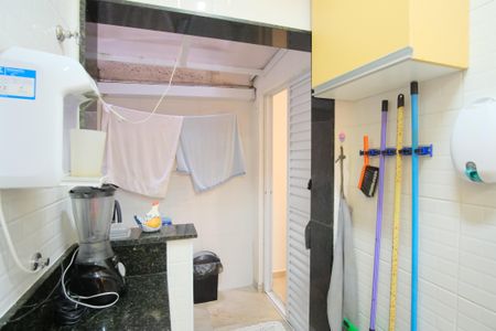 Apartamento à venda com 70m², 2 quartos e 1 vagaCozinha e Área de Serviço