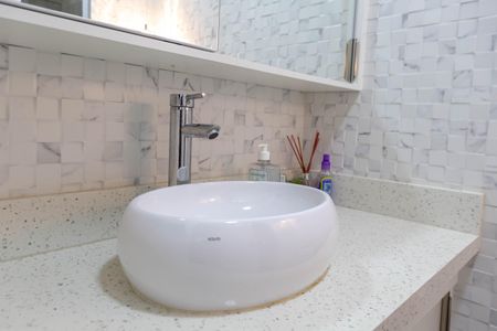 Apartamento à venda com 73m², 2 quartos e 2 vagasBanheiro Social