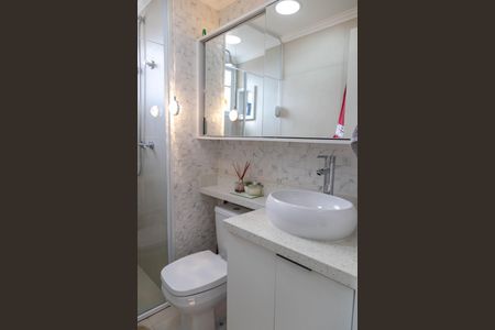 Apartamento à venda com 73m², 2 quartos e 2 vagasBanheiro da Suíte