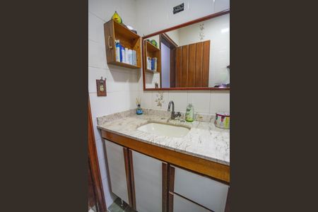 Casa à venda com 209m², 3 quartos e 4 vagas Casa à venda com 209m², 3 quartos e 4 vagasBanheiro social