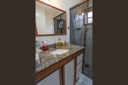 Casa à venda com 209m², 3 quartos e 4 vagas Casa à venda com 209m², 3 quartos e 4 vagasBanheiro da suíte