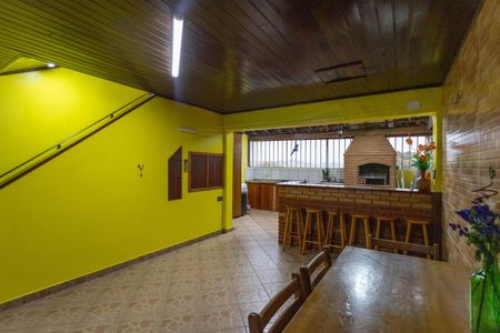 Casa à venda com 209m², 3 quartos e 4 vagas Casa à venda com 209m², 3 quartos e 4 vagasÁrea de lazer / garagem