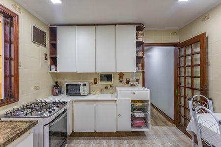 Casa à venda com 209m², 3 quartos e 4 vagas Casa à venda com 209m², 3 quartos e 4 vagasCozinha