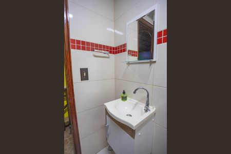 Casa à venda com 209m², 3 quartos e 4 vagas Casa à venda com 209m², 3 quartos e 4 vagasBanheiro da garagem