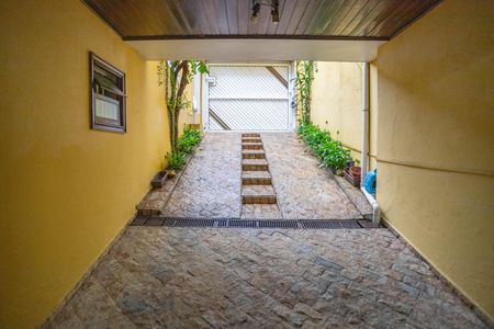 Casa à venda com 209m², 3 quartos e 4 vagas Casa à venda com 209m², 3 quartos e 4 vagasÁrea de lazer / garagem