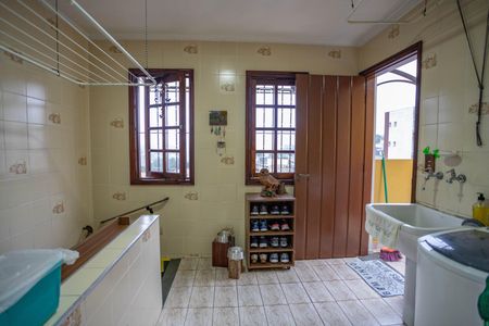 Casa à venda com 209m², 3 quartos e 4 vagas Casa à venda com 209m², 3 quartos e 4 vagasÁrea de serviço