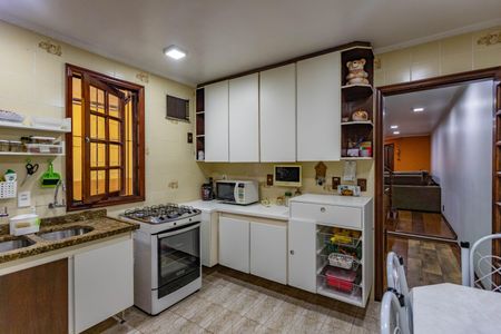 Casa à venda com 209m², 3 quartos e 4 vagas Casa à venda com 209m², 3 quartos e 4 vagasCozinha