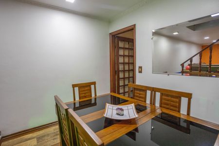 Casa à venda com 209m², 3 quartos e 4 vagas Casa à venda com 209m², 3 quartos e 4 vagasSala de jantar