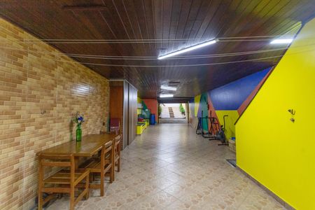 Casa à venda com 209m², 3 quartos e 4 vagas Casa à venda com 209m², 3 quartos e 4 vagasÁrea de lazer / garagem