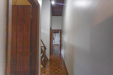 Casa à venda com 209m², 3 quartos e 4 vagas Casa à venda com 209m², 3 quartos e 4 vagasCorredor