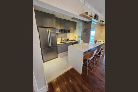 Apartamento à venda com 94m², 3 quartos e 2 vagasFoto 02