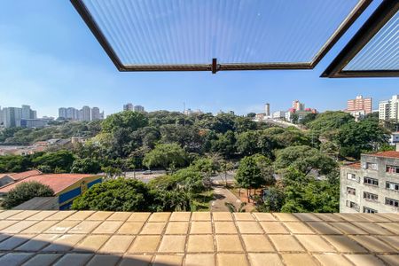 Apartamento à venda com 216m², 3 quartos e 3 vagasVista Área de Serviço