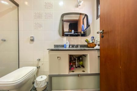 Apartamento à venda com 216m², 3 quartos e 3 vagasBanheiro Suíte 02