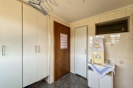 Apartamento à venda com 216m², 3 quartos e 3 vagasÁrea de Serviço
