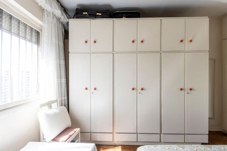 Apartamento para alugar com 190m², 4 quartos e 2 vagasQuarto 