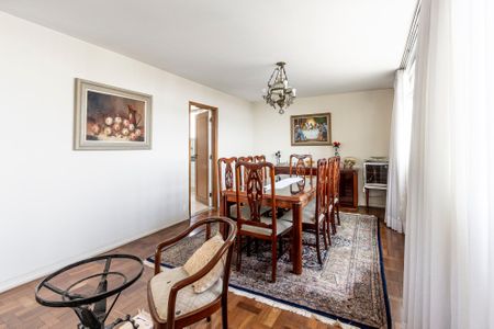 Apartamento para alugar com 190m², 4 quartos e 2 vagasSala