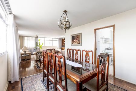 Apartamento para alugar com 190m², 4 quartos e 2 vagasSala