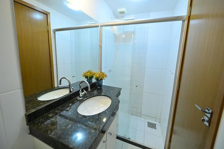 Apartamento à venda com 66m², 2 quartos e 1 vaga Apartamento à venda com 66m², 2 quartos e 1 vagaBanheiro/Suíte