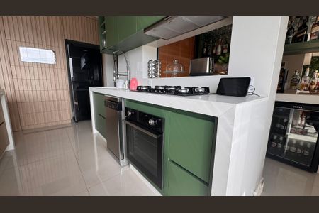 Apartamento para alugar com 110m², 2 quartos e 2 vagasCozinha