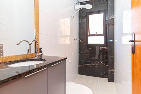 Apartamento à venda com 88m², 2 quartos e 1 vaga Apartamento à venda com 88m², 2 quartos e 1 vagaBanheiro