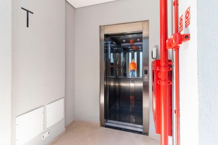 Apartamento à venda com 88m², 2 quartos e 1 vaga Apartamento à venda com 88m², 2 quartos e 1 vagaElevador