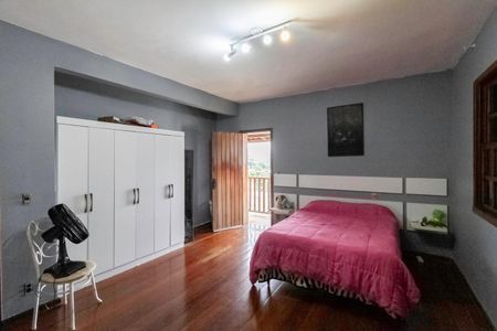 Casa à venda com 463m², 4 quartos e 5 vagasQuarto 1