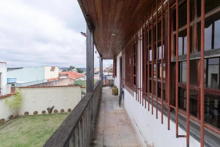 Casa à venda com 463m², 4 quartos e 5 vagasVaranda da Área de serviço