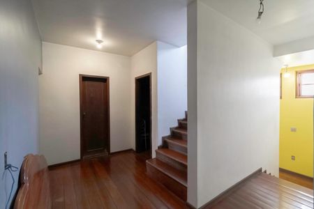 Casa à venda com 463m², 4 quartos e 5 vagasCorredor