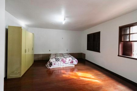 Casa à venda com 463m², 4 quartos e 5 vagasSuíte